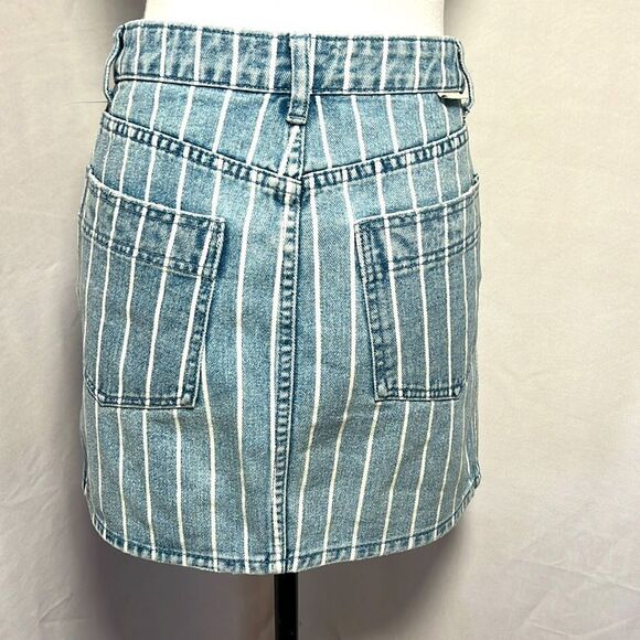Vintage Billabong Acid Wash Pinstriped Button Front Denim Mini Jean Skirt Sz 27 - Picture 4 of 10